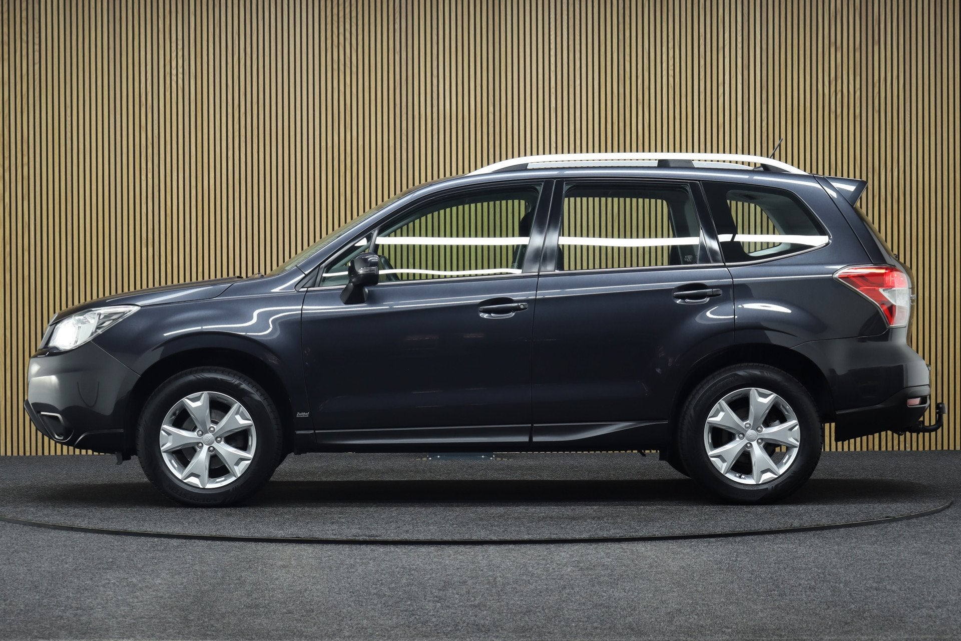 Subaru Forester 2.0 Luxury AWD | Afneembare Trekhaak | Cruis, Auto's, Subaru, Zwart, 4 cilinders, Bedrijf, Forester