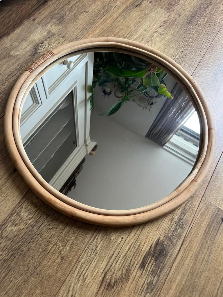 IKEA Hindas spiegel rond, Ophalen, Minder dan 50 cm, Rond, Zo goed als nieuw