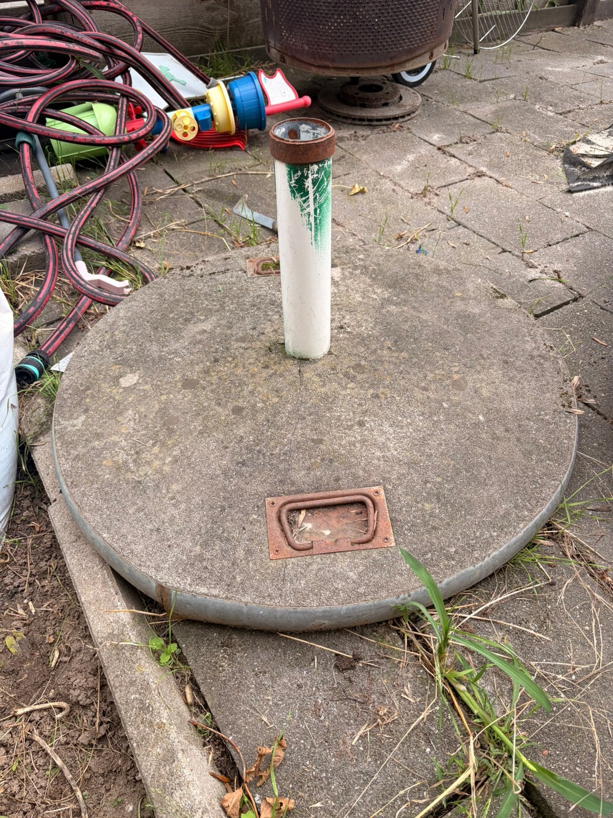 Grote zware (terras) parasolvoet GRATIS, Tuin en Terras, Parasols, Ophalen, Zo goed als nieuw, Minder dan 1 meter, Parasolvoet