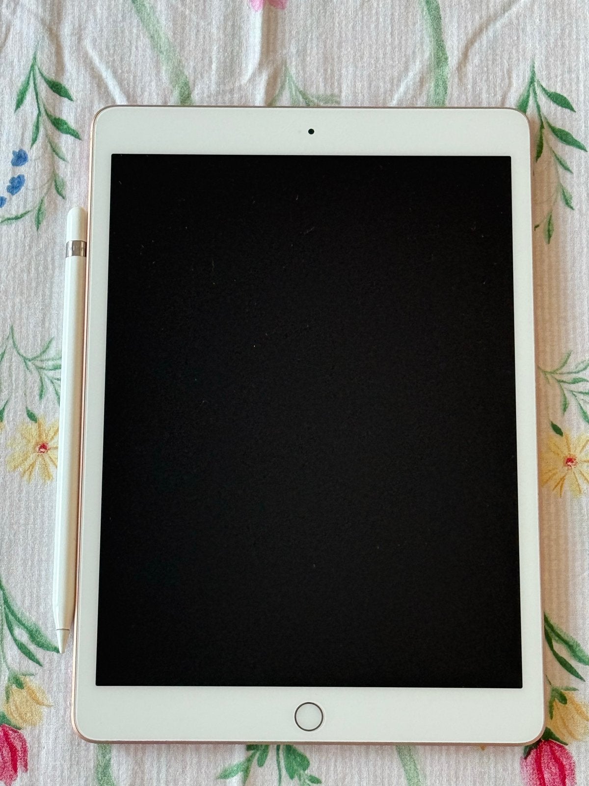 Apple iPad air (8th generation)64GB Wi-Fi + Apple Pencil, Computers en Software, Apple iPads, 10 inch, Apple iPad Air, Ophalen of Verzenden