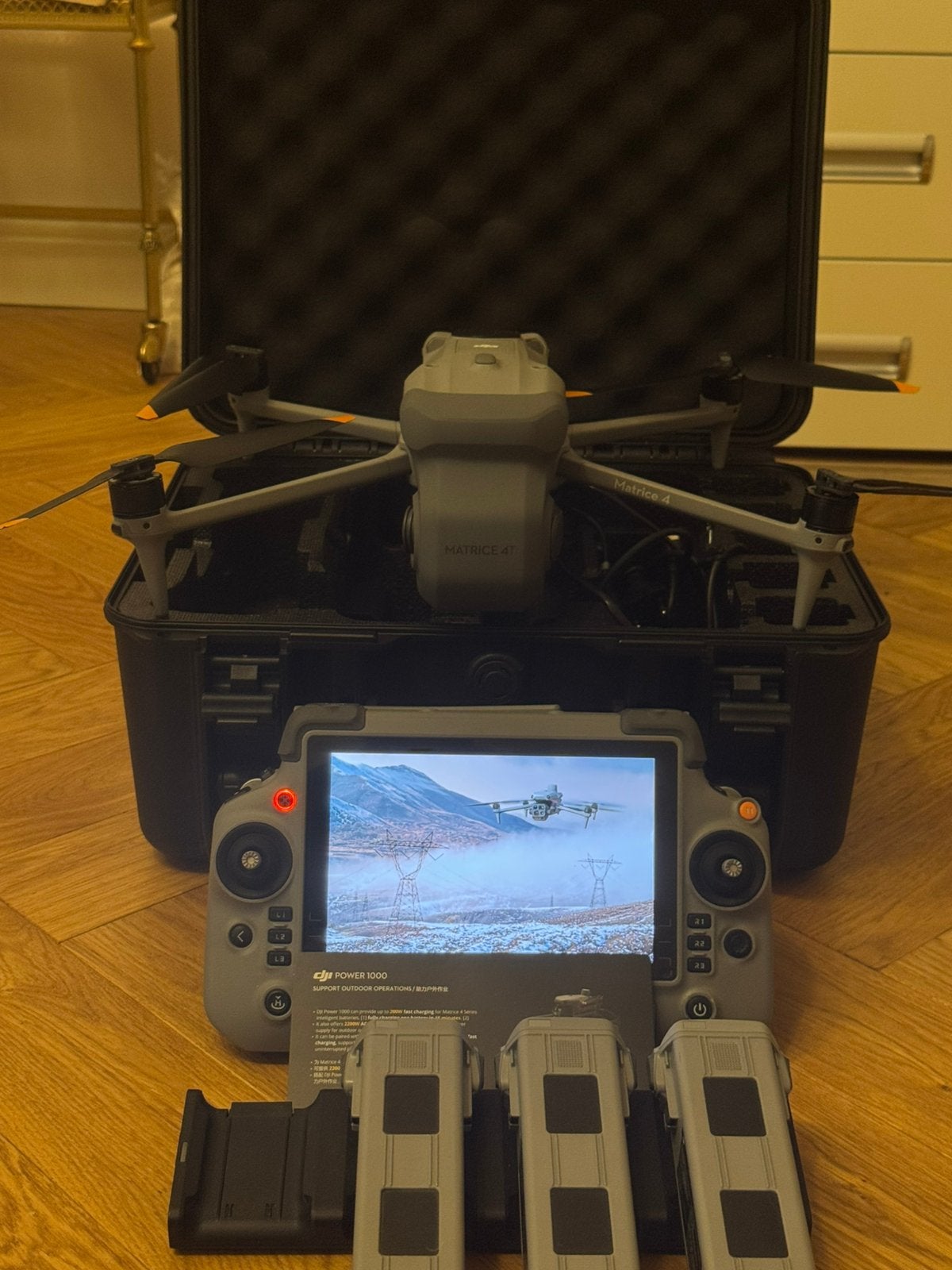 DJI Matrice 4T Combo - Professionele Drone, Audio, Tv en Foto, Drones, 30 tot 45 minuten, Extra accu('s), Ophalen of Verzenden