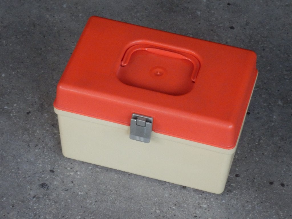 RETRO! Kleine naaibox, oranje- creme, Ophalen of Verzenden, Gebruikt, Overige typen
