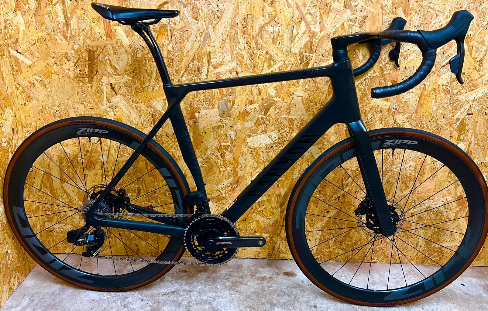 Canyon Endurace CF SLX – SRAM Force AXS 12-s. – Zipp 303 s, Fietsen en Brommers, 28 inch, Carbon, Zo goed als nieuw, Meer dan 20 versnellingen