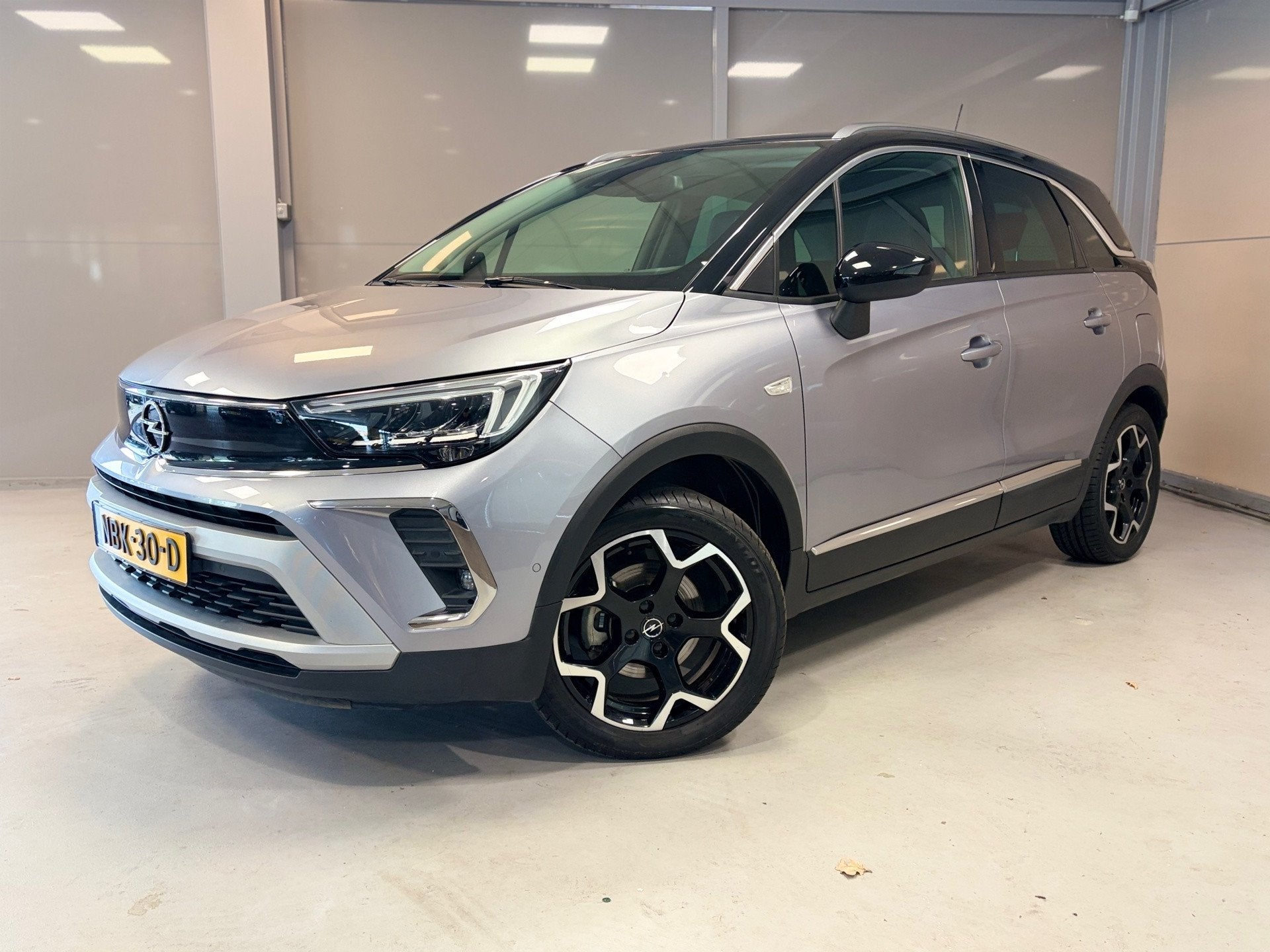 Opel CROSSLAND Ultimate 1.2Turbo Automaat | AGR - stoel | Na, Auto's, Dealer onderhouden, 840 kg, Gebruikt, 1199 cc