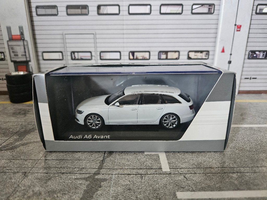 Schuco Audi A6 Avant 2012 1/43 in ovp, Ophalen of Verzenden, Zo goed als nieuw, Auto, Schuco