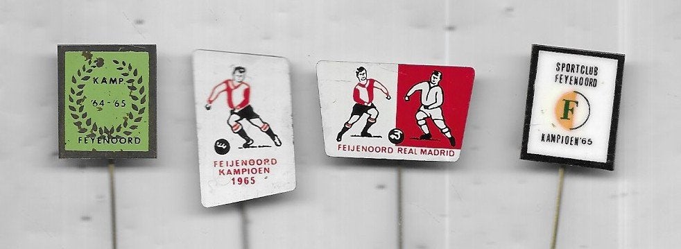 4 FEYENOORD VOETBAL ROTTERDAM SPORT SPELDEN, Verzamelen, Speldjes, Pins en Buttons, Ophalen of Verzenden, Gebruikt, Sport, Speldje of Pin