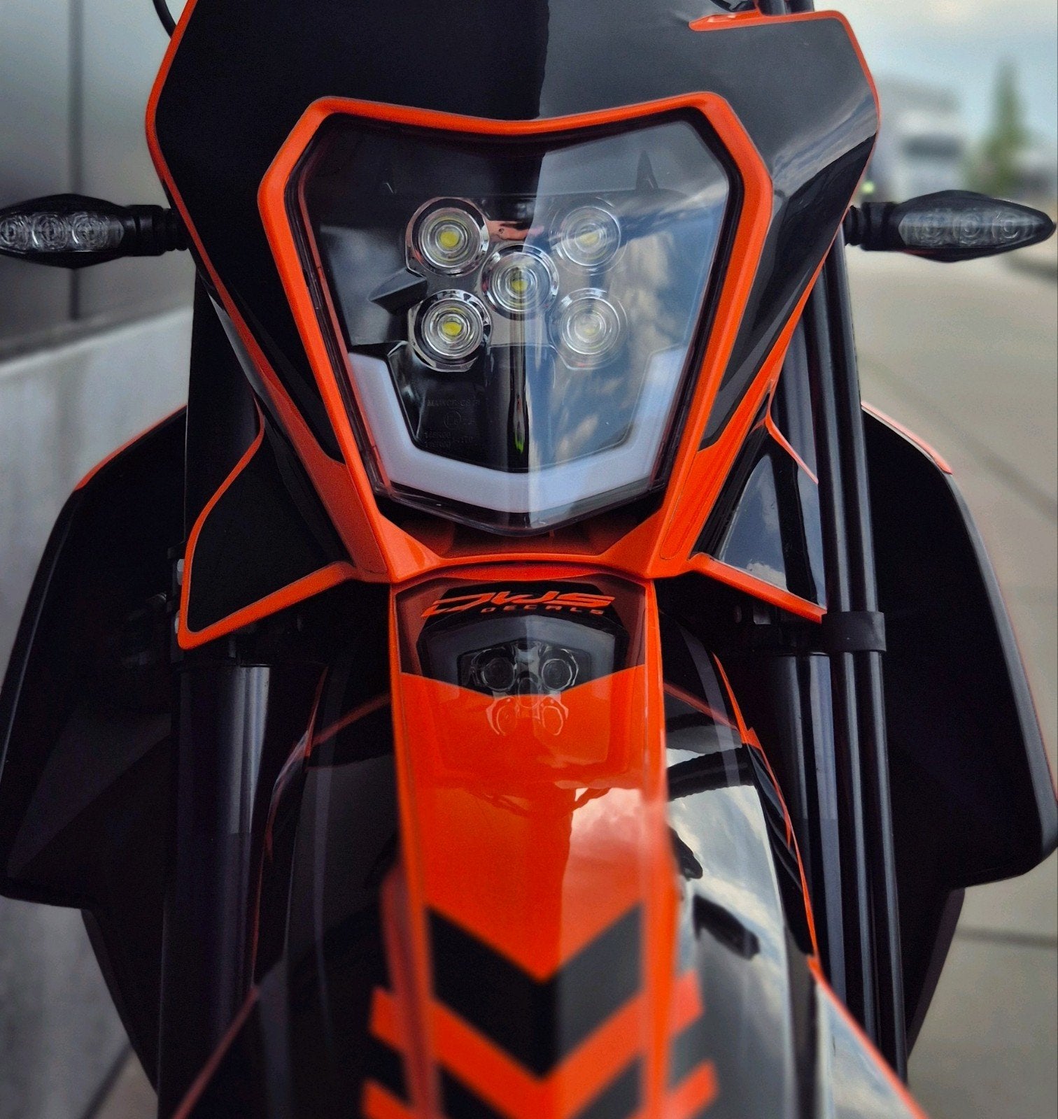 KTM 690 Smc R⚠️ Nieuwstaat⚠️ 4600 KM‼️ LED, Traction Control, Occasion, Motorrijbewijs A, Ktm