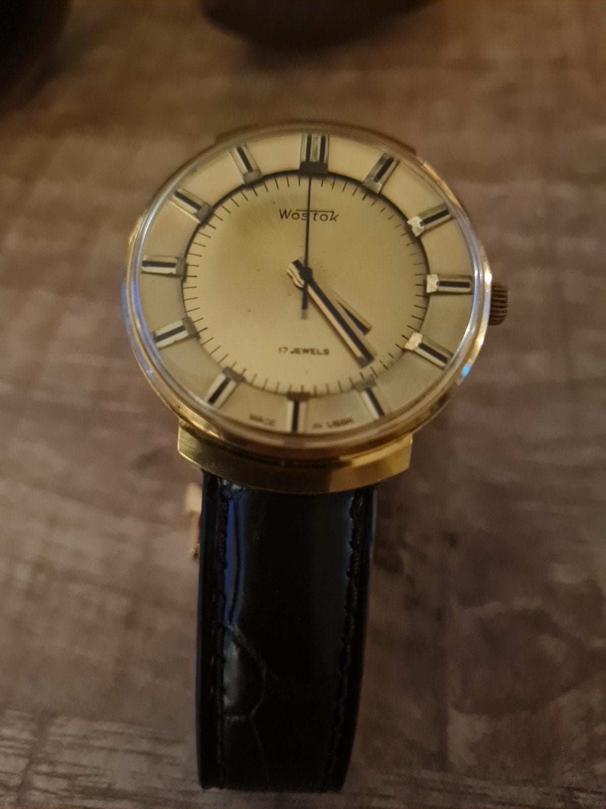 Vintage Vostok (Wostok) USSR Herenhorloge, Ophalen of Verzenden, Gebruikt, Leer, Overige merken