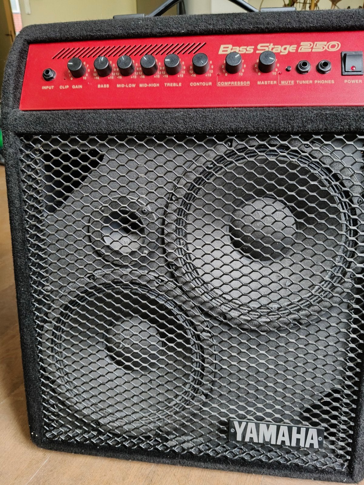 Basgitaar versterker, Muziek en Instrumenten, Snaarinstrumenten | Gitaren | Bas, Ophalen, Gebruikt, Elektrisch