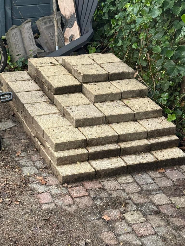 Terrastegels 20x20 cm - ca. 100 stuks gratis af te halen, Tuin en Terras, Zo goed als nieuw, Beton, Terrastegels, 5 tot 10 m²