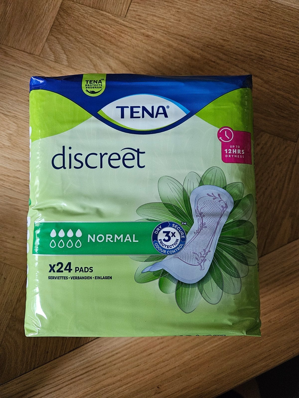 Tena Discreet Normal Inlegkruisjes - 9 ongeopende pakken, Diversen, Ophalen of Verzenden, Nieuw