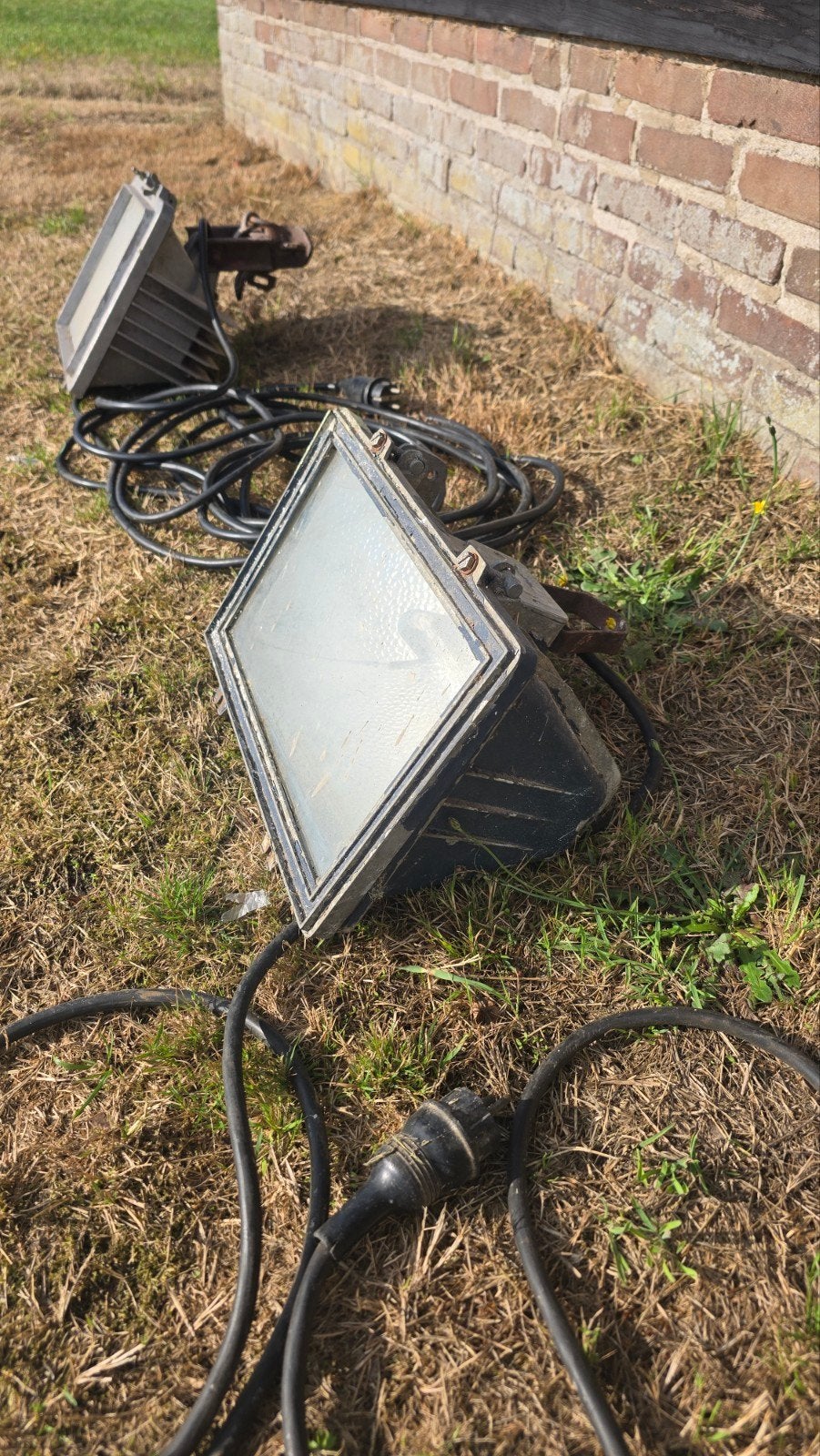 2x Industriële bouwlamp armatuur (incl. steigerklem), Ophalen of Verzenden, Gebruikt, Minder dan 50 watt, Lamp met armatuur