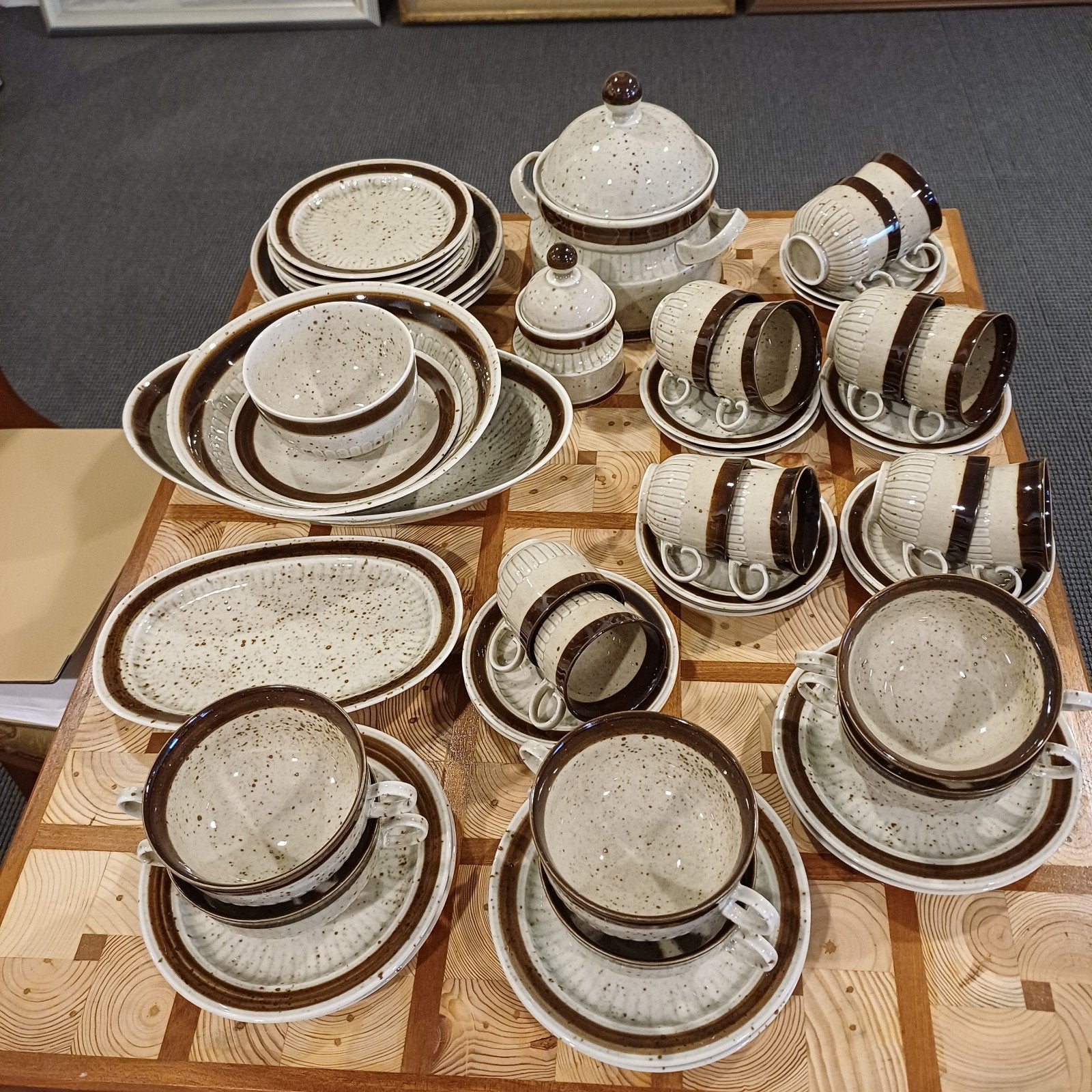 Asta servies Tunis, Ophalen of Verzenden