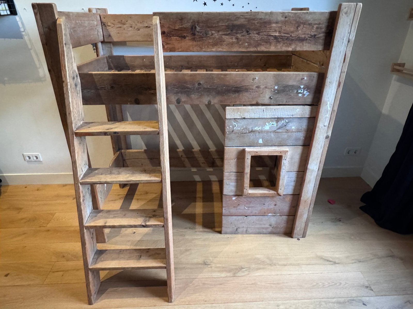 GRATIS Steigerhouten kinderbed / hoogslaper, Ophalen, 85 tot 100 cm, Gebruikt, Lattenbodem