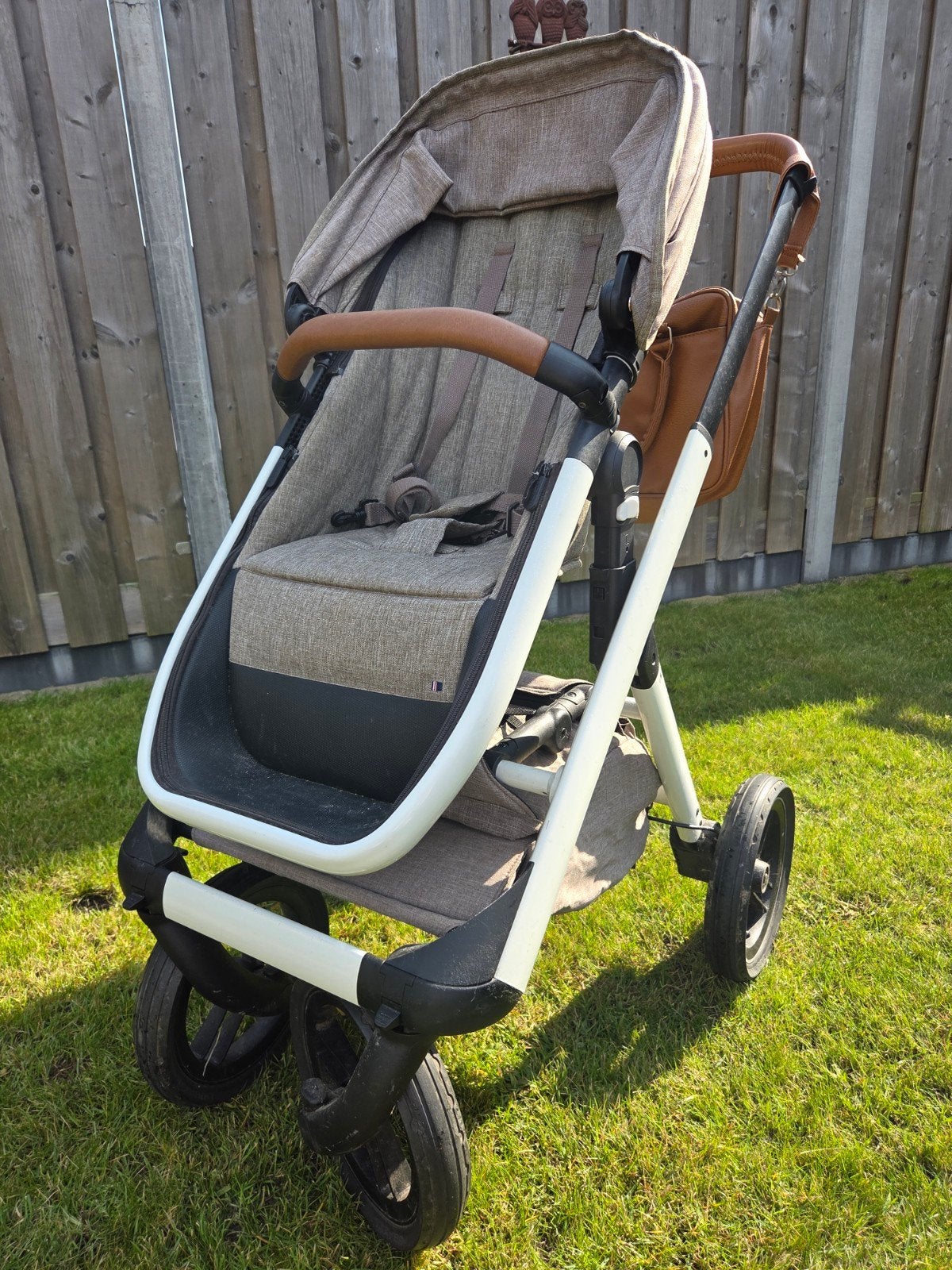 Super nette Dubatti kinderwagen, Kinderen en Baby's, Luchtbanden, Zo goed als nieuw, Ophalen, Kinderwagen