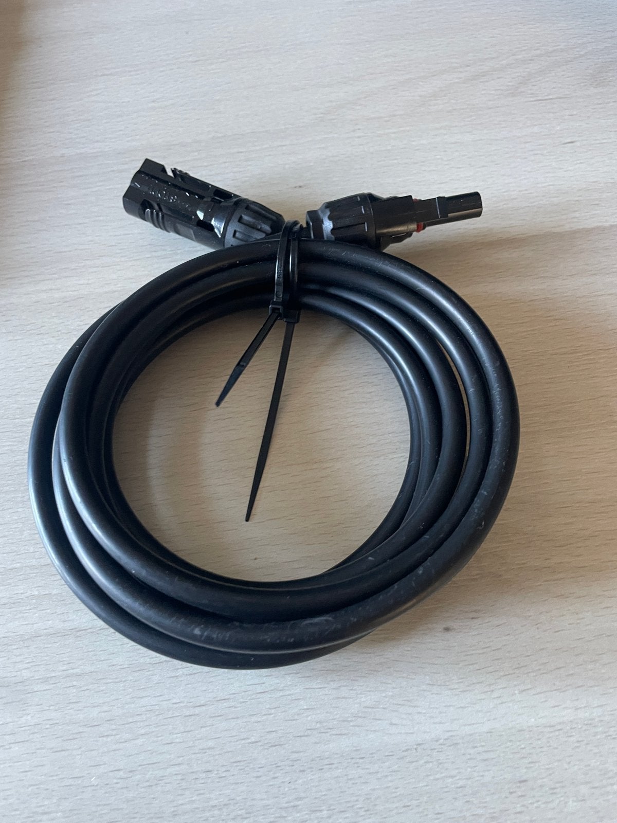 Verlengkabels 2x zonnepaneel beide 3 meter, Caravans en Kamperen, Ophalen of Verzenden, Nieuw