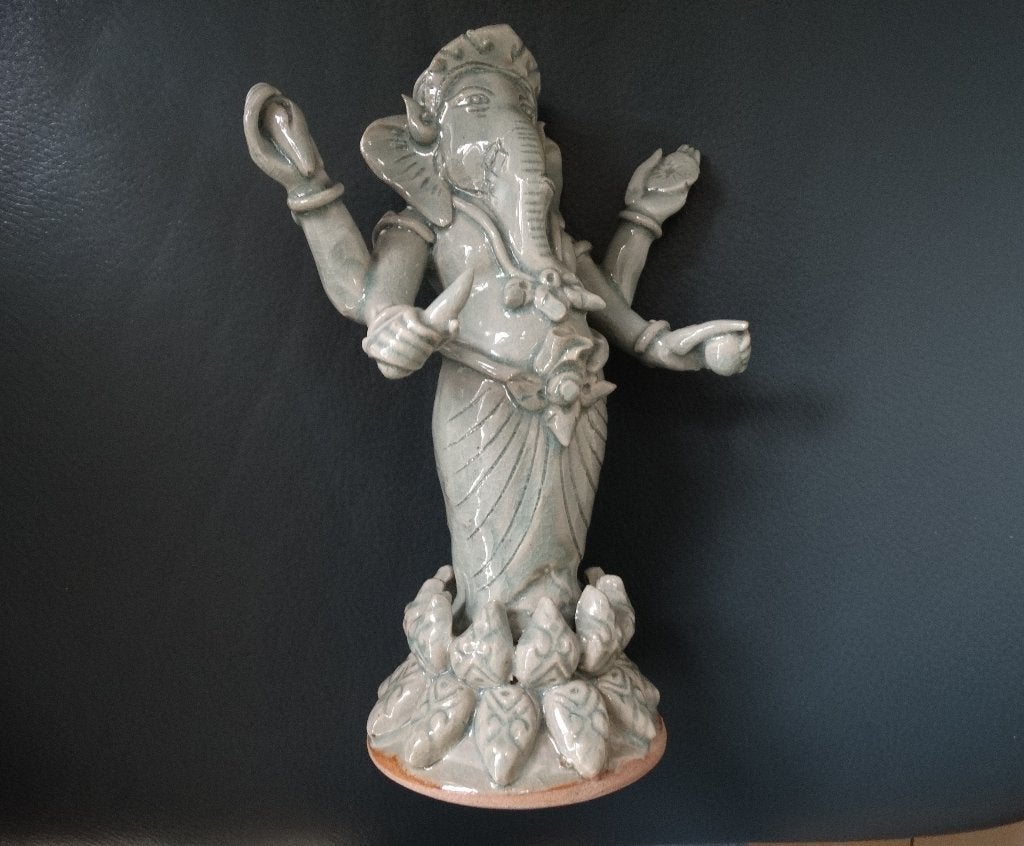 Groen beeld staande Ganesha 4 armen met attributen, Ophalen of Verzenden