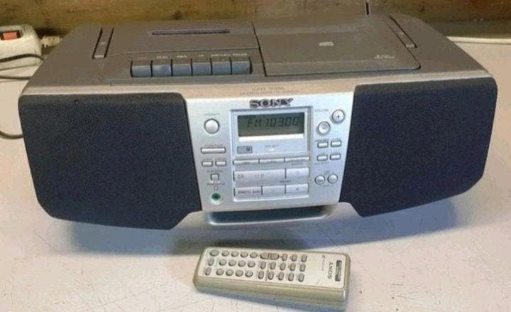 Sony draagbare radio cd cfd-s38l + afstandsbediening, Ophalen of Verzenden