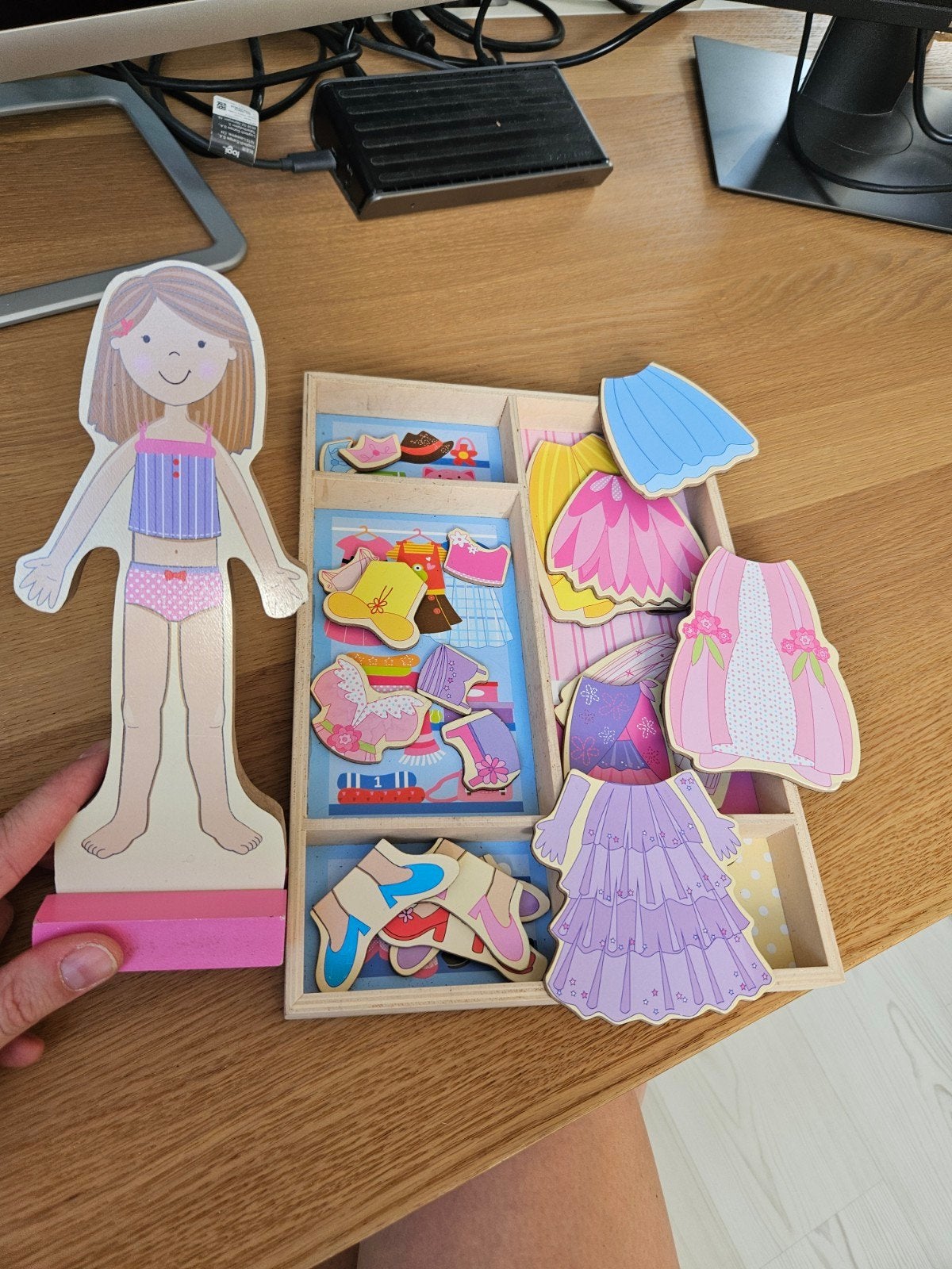 Houten Magnetische Aankleedpop puzzel met Kleding, Ophalen, Gebruikt, Meisje