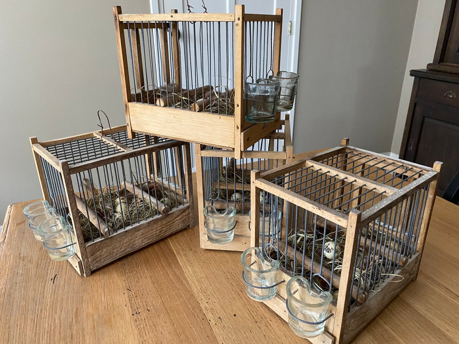 Vintage vogelhuisjes met glazen drinkbakjes,gedecoreerd., Ophalen of Verzenden