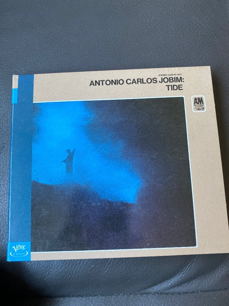 Antonio Carlos Jobim - Tide CD (Jazz, Bossa Nova), Ophalen of Verzenden, Zo goed als nieuw, Inclusief boekje, Jazz