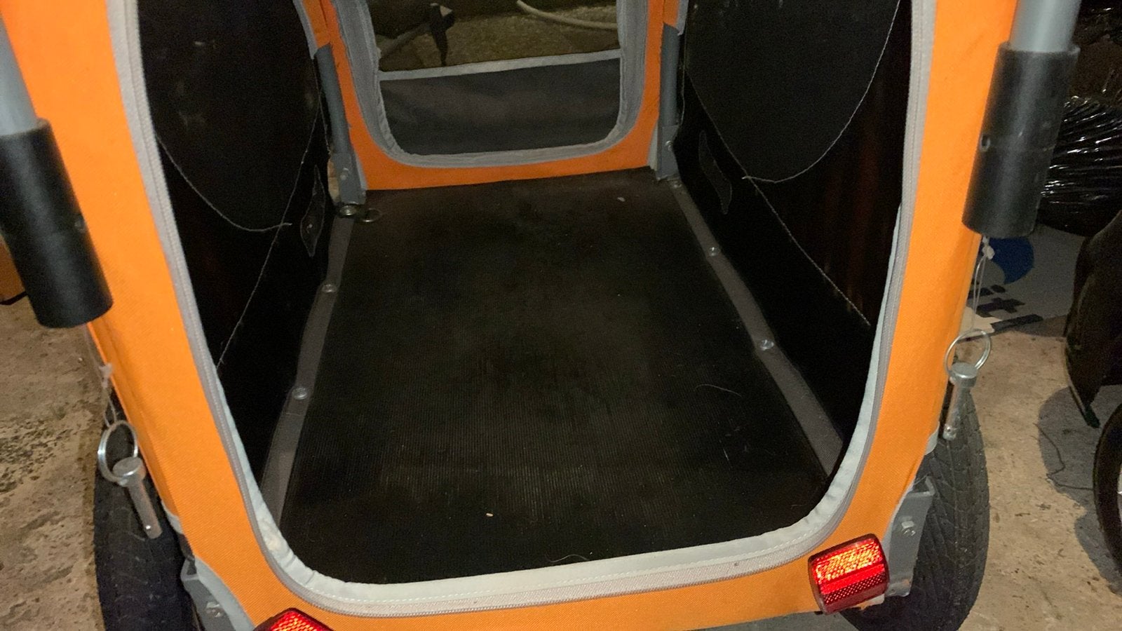 Croozer Mini Hondenkar - Ideaal voor kleine honden, Ophalen, Zo goed als nieuw