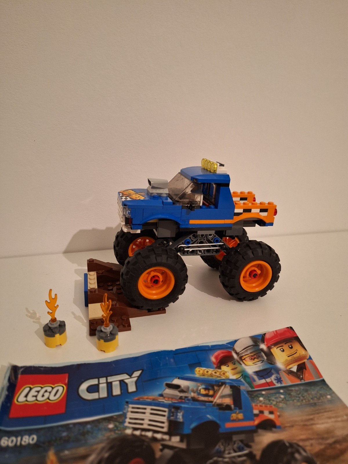 Lego city 60180 monstertruck compleet met boekje, Compleet, Lego, Ophalen of Verzenden, Complete set