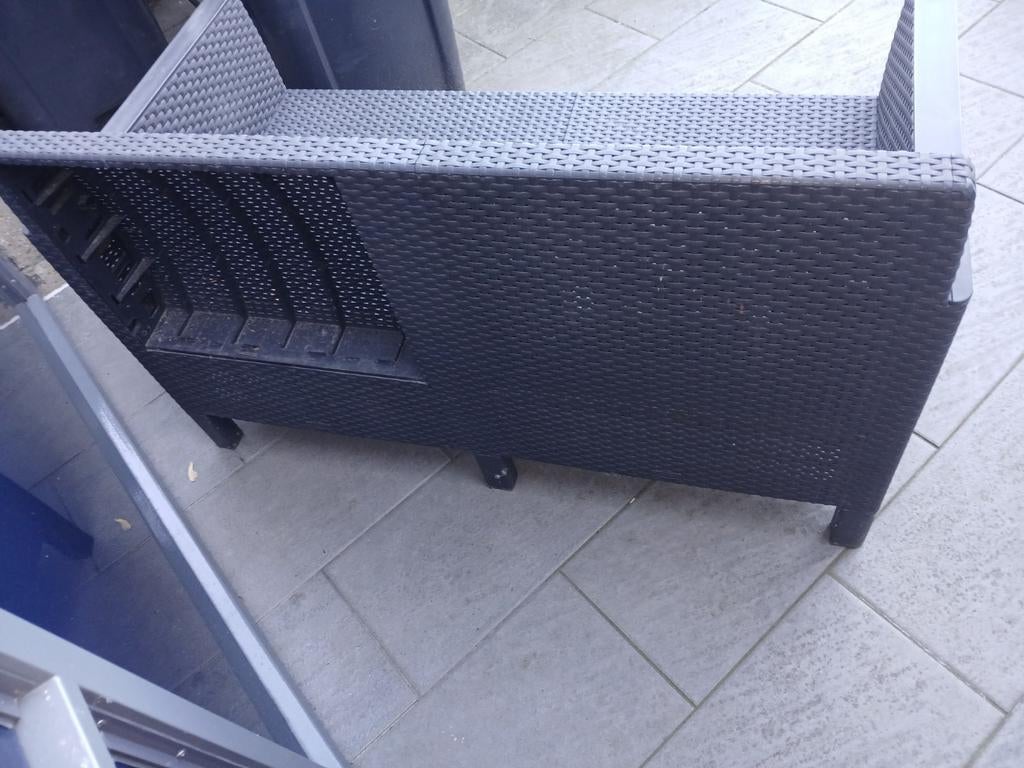 Grijze tuinbank - achterplaat ontbreekt, Tuin en Terras, Tuinbanken, Ophalen, Gebruikt, Kunststof