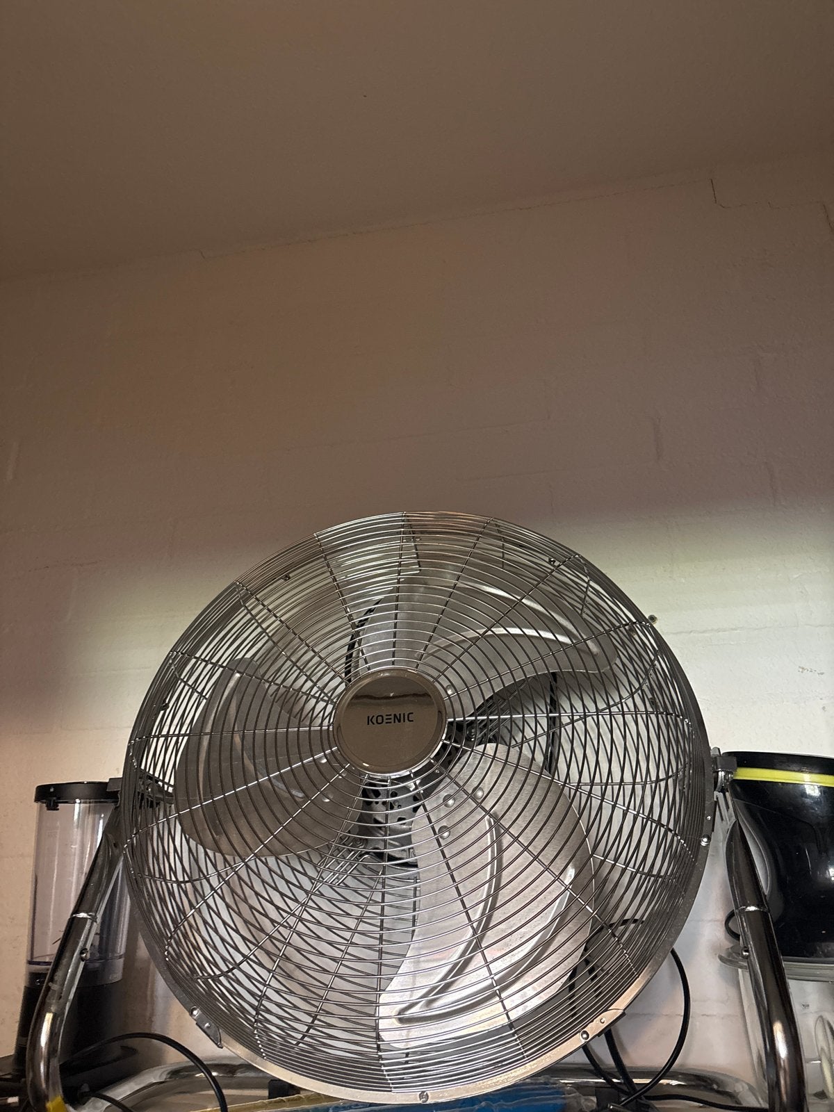Koenic vloerventilator - 1 stand werkt niet, Witgoed en Apparatuur, Ventilatoren, Ophalen of Verzenden, Gebruikt, Vloerventilator