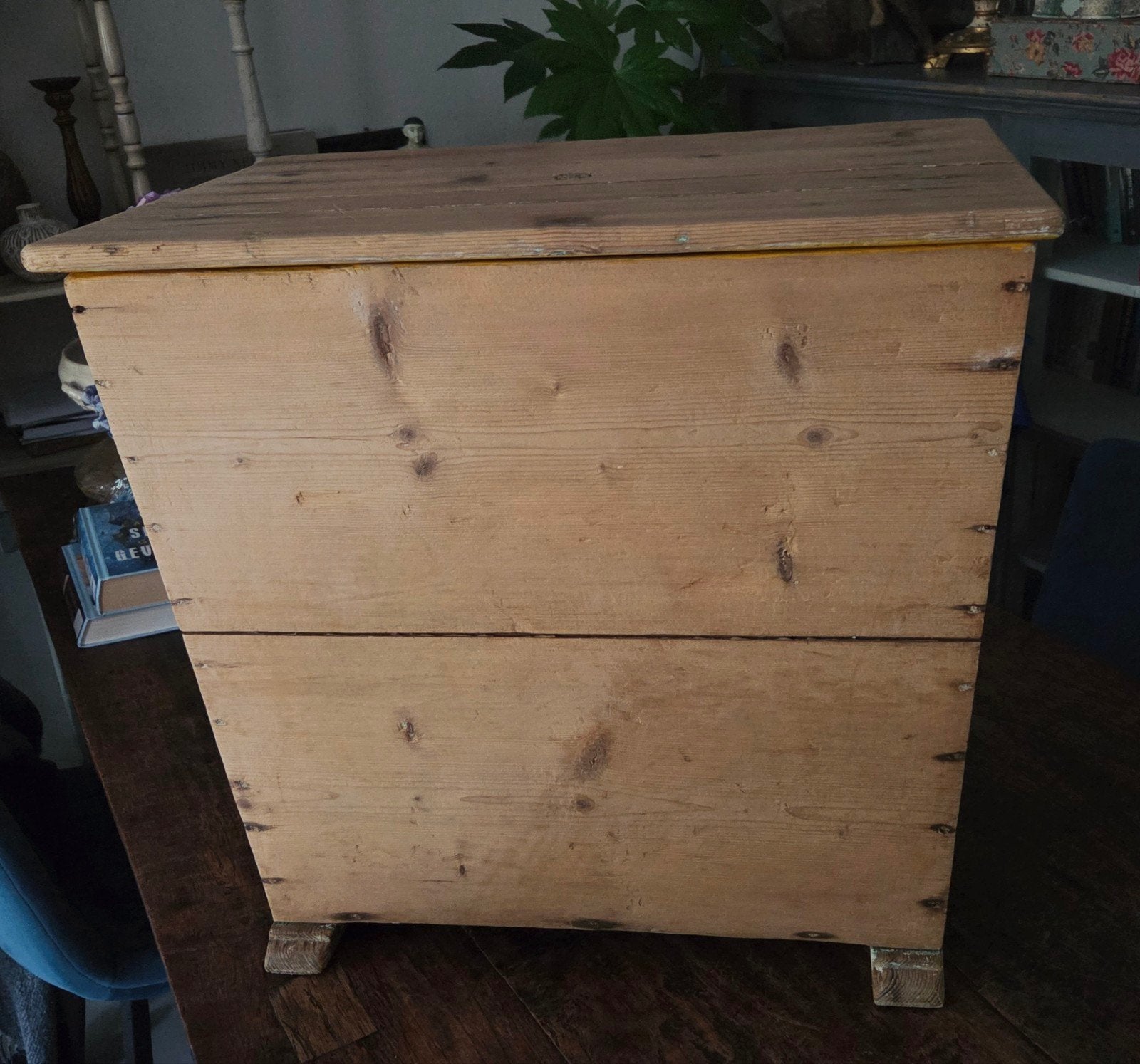 Antieke grenen houten turfbak kist
49 cm hoog, Ophalen