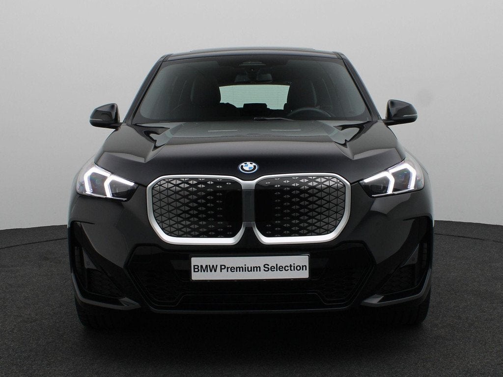 BMW iX1 eDrive20 M Sportpakket | Premium Pack | Panoramadak, Auto's, BMW, 514 km, Gebruikt, Metallic lak, Met garantie (alle)