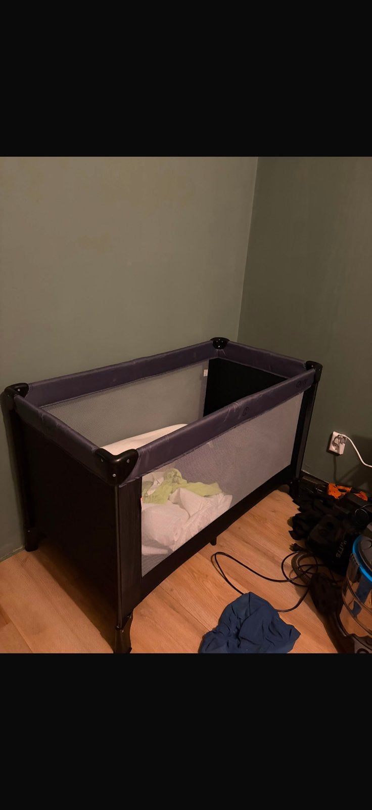 Campeer bedje baby bed, Ophalen, Zo goed als nieuw, Minder dan 140 cm, Minder dan 70 cm