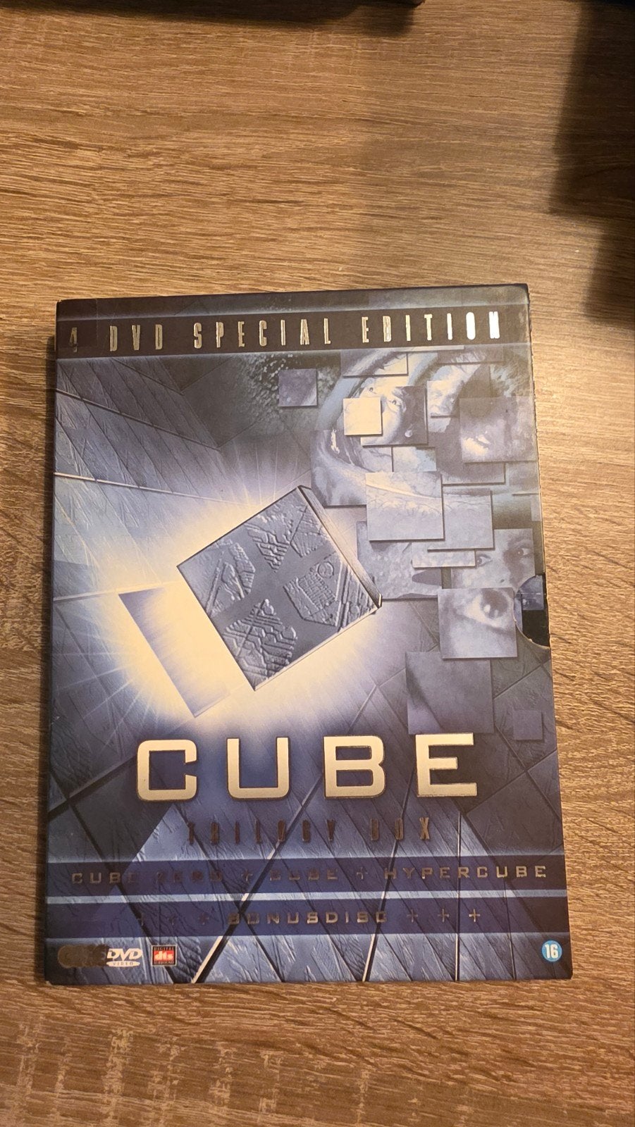 Cube Trilogy Box - Special Edition DVD, Cd's en Dvd's, Gebruikt, Vanaf 16 jaar, Ophalen of Verzenden, Inclusief doosje