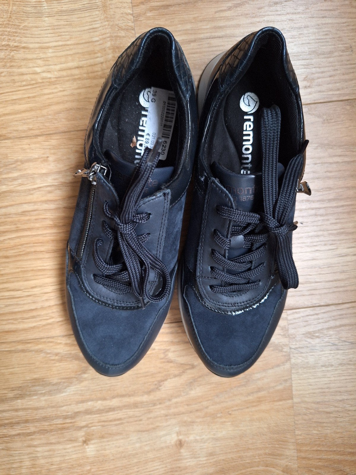 Donkerblauwe Remonte schoenen maat39 G, Blauw, Ophalen of Verzenden, Sneakers of Gympen, Nieuw