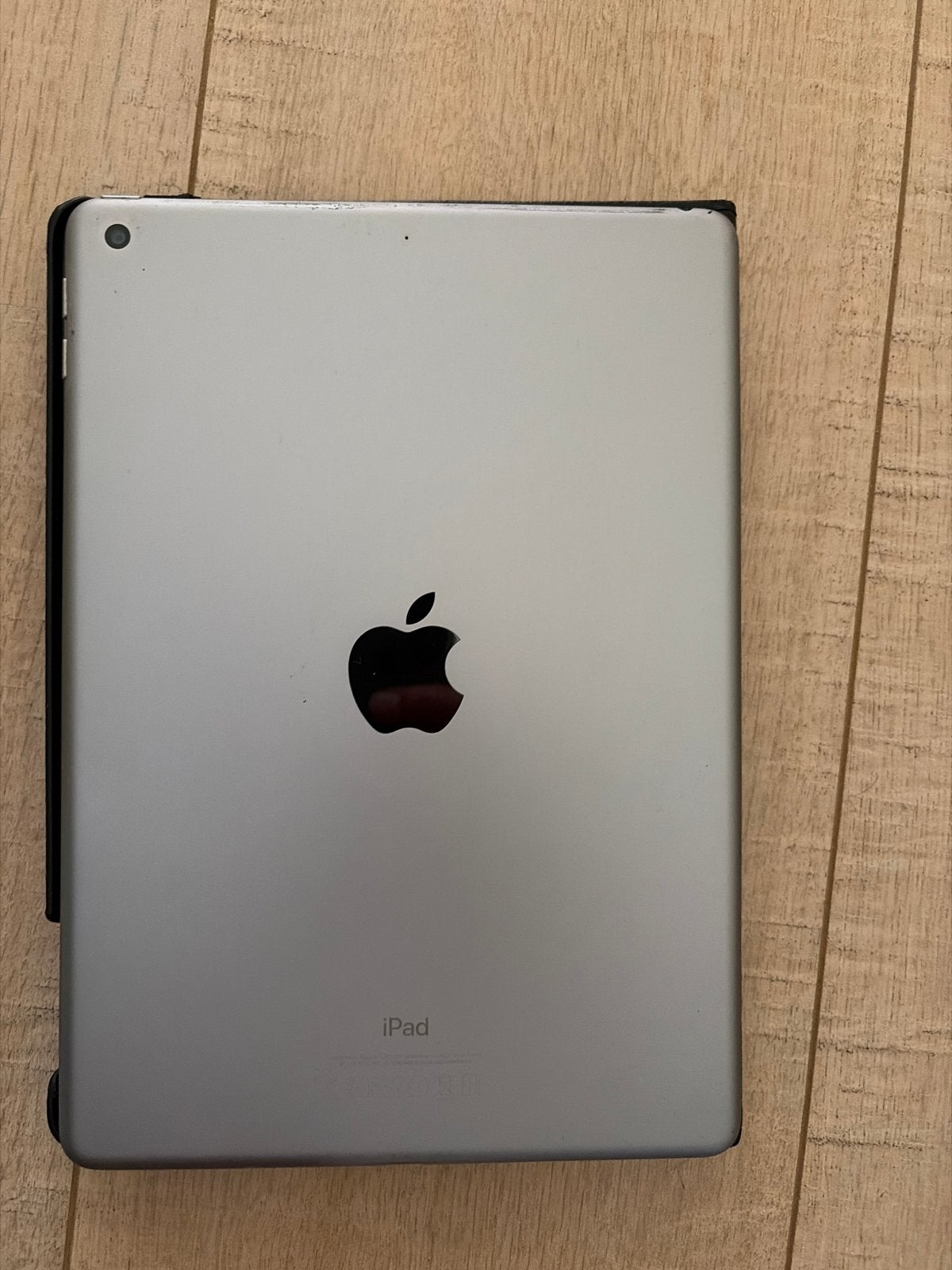 Apple iPad (5e generatie) Wi-Fi, Computers en Software, Apple iPads, Zo goed als nieuw, Apple iPad, Wi-Fi, 10 inch, 32 GB, Ophalen of Verzenden