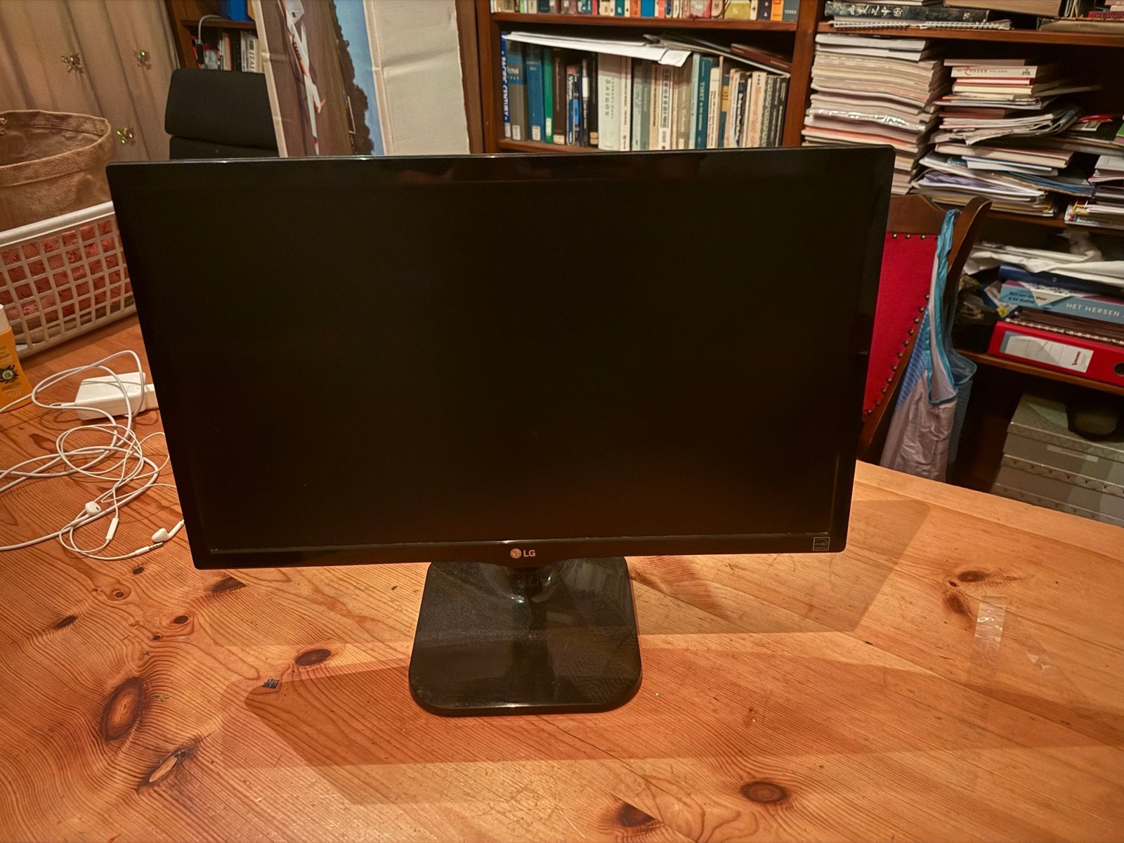 LG 22 inch monitor - Model 22M47VQ-P, Ophalen, Gebruikt, Full HD, HDMI
