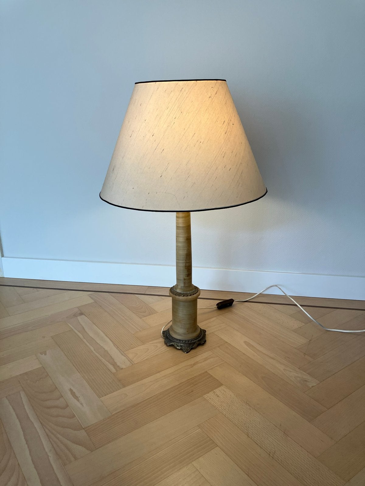 Vintage tafellamp met marmeren voet en stoffen kap, Ophalen