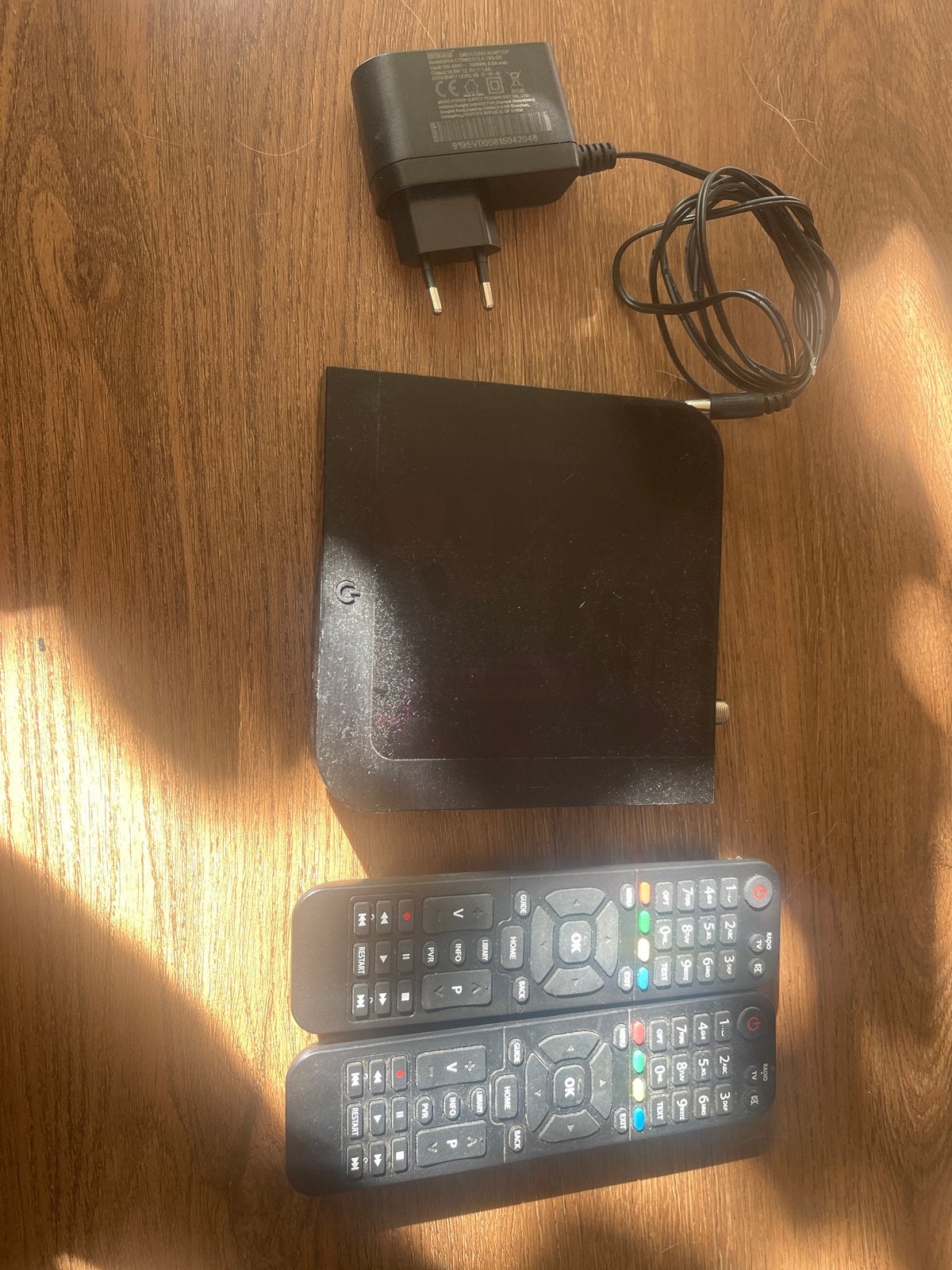 Canal digitaal MZ-102 decoder met 2x afstandsbedieningen, Ophalen of Verzenden, Gebruikt, Decoder