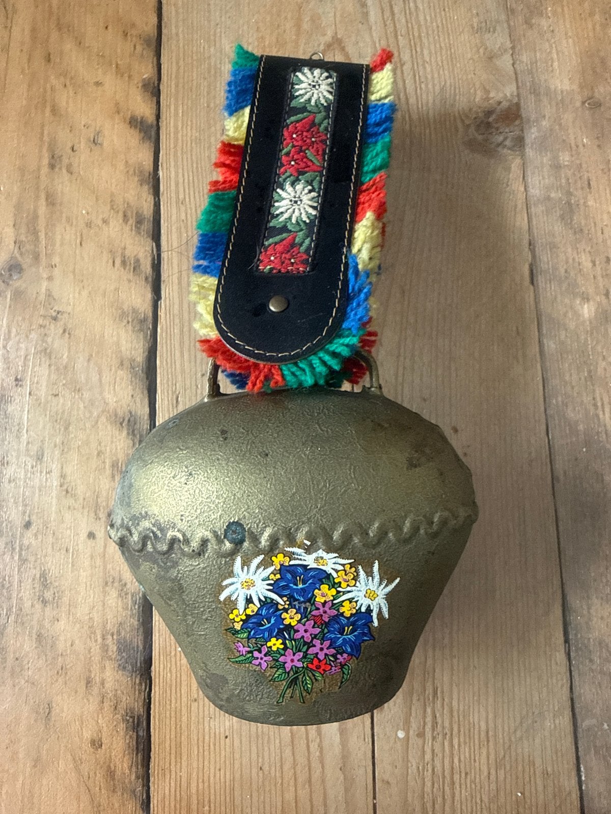 Vintage Alpenkoeienbel met kleurrijke band en bloemen, Ophalen of Verzenden