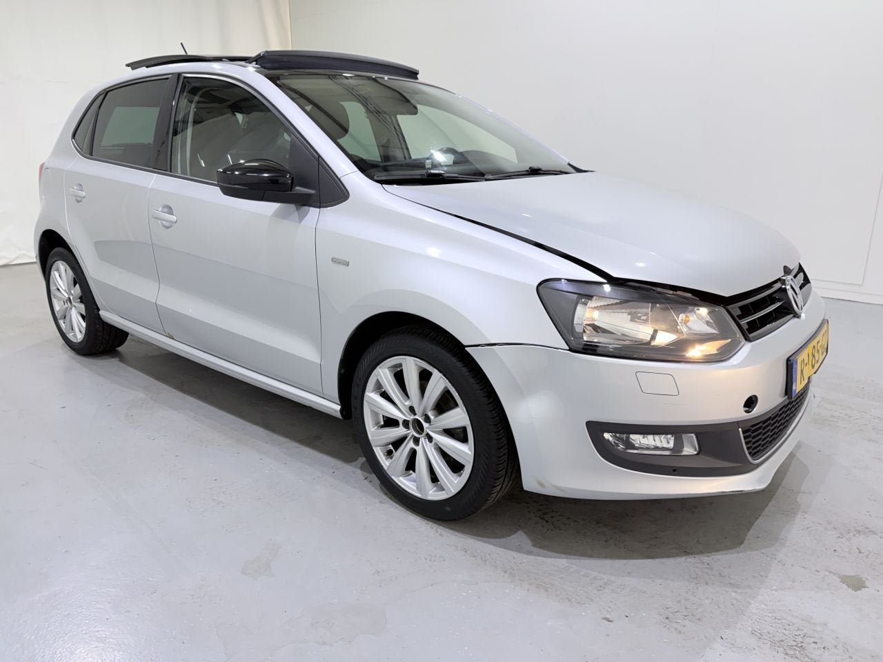Volkswagen Polo HB 1.2 Trend Edition Pano/Airco (bj 2012), Auto diversen, Schadeauto's, Volkswagen, 1198 cc, Volkswagen AG, Handgeschakeld