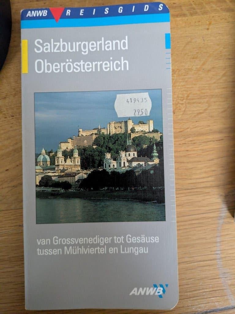 Sauerland en Salzburgerland, Gelezen, Europa, Ophalen of Verzenden, Reisgids of -boek