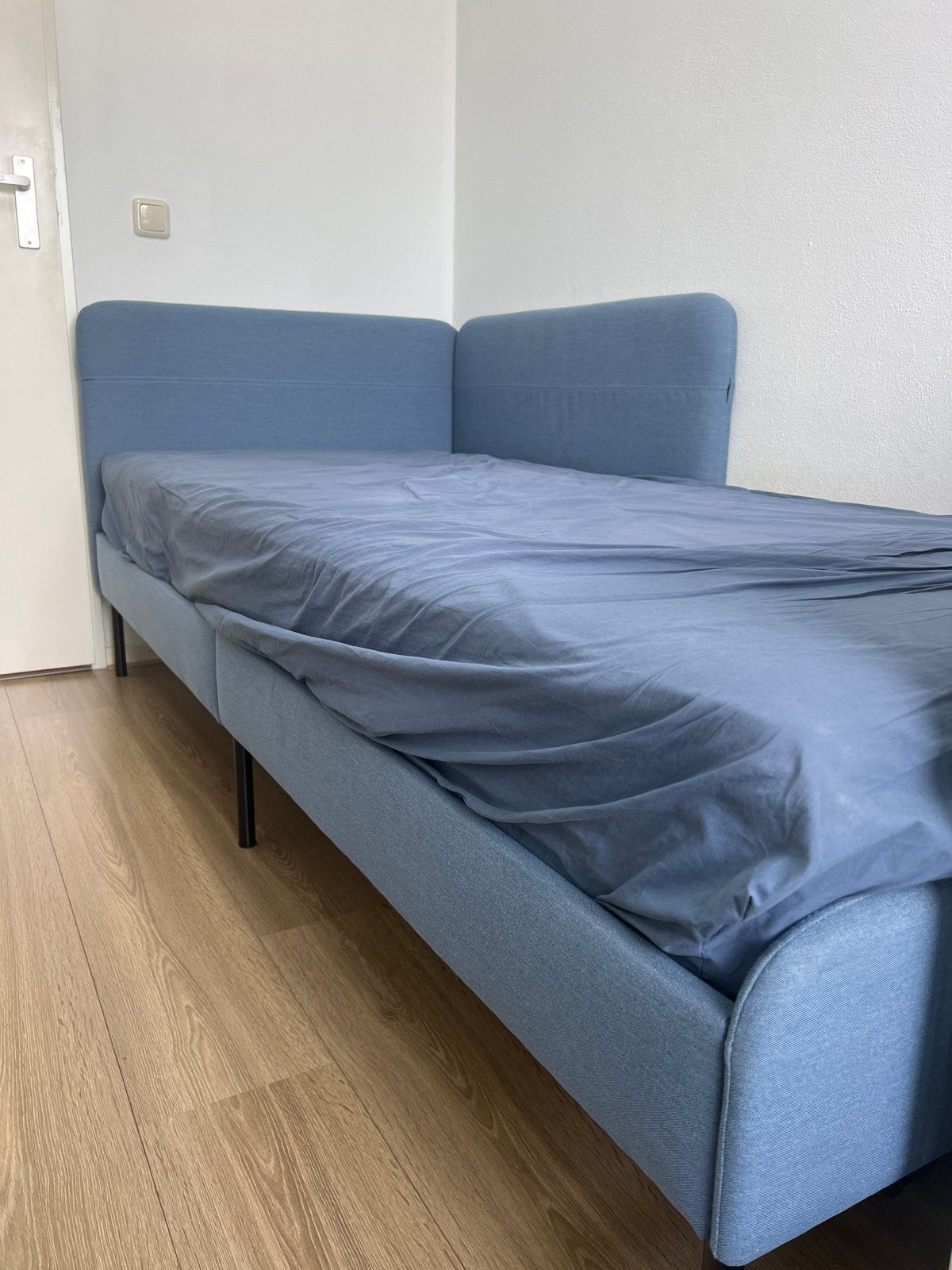 Ikea Blakullen bed 90x200 met Vesteroy matras en bescherming, Ophalen, 90 cm, Eenpersoons, Blauw