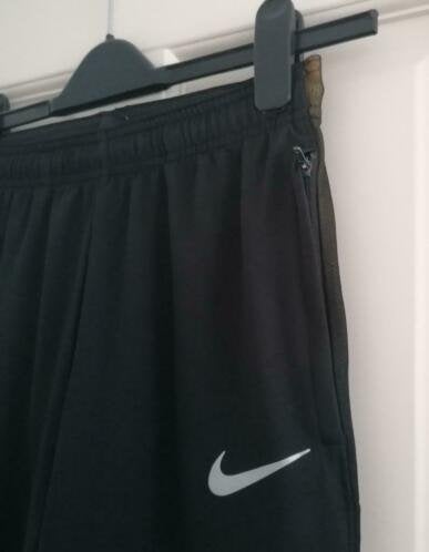 Nike Dri Fit zwarte sportbroek CR7 squad 158-170 nr 34619, ., Jongen of Meisje, Ophalen of Verzenden, Nike