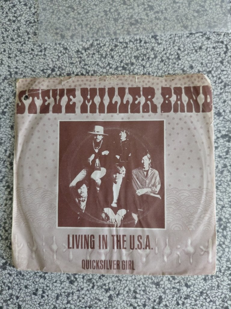 Steve Millerband- Livin in the U.S.A op een single uit 1968, Gebruikt, Verzenden, 7 inch, Fotohoes