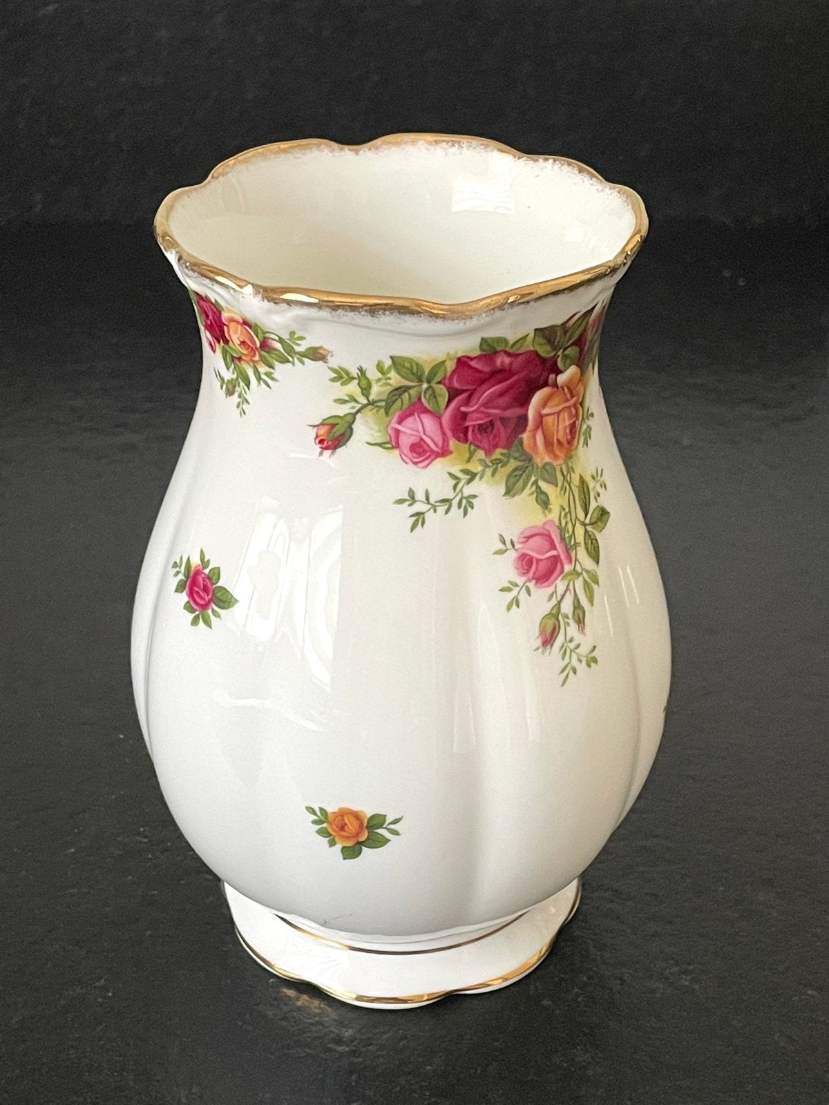 Vintage Royal Albert Old Country Roses Vaas, Antiek en Kunst, Ophalen