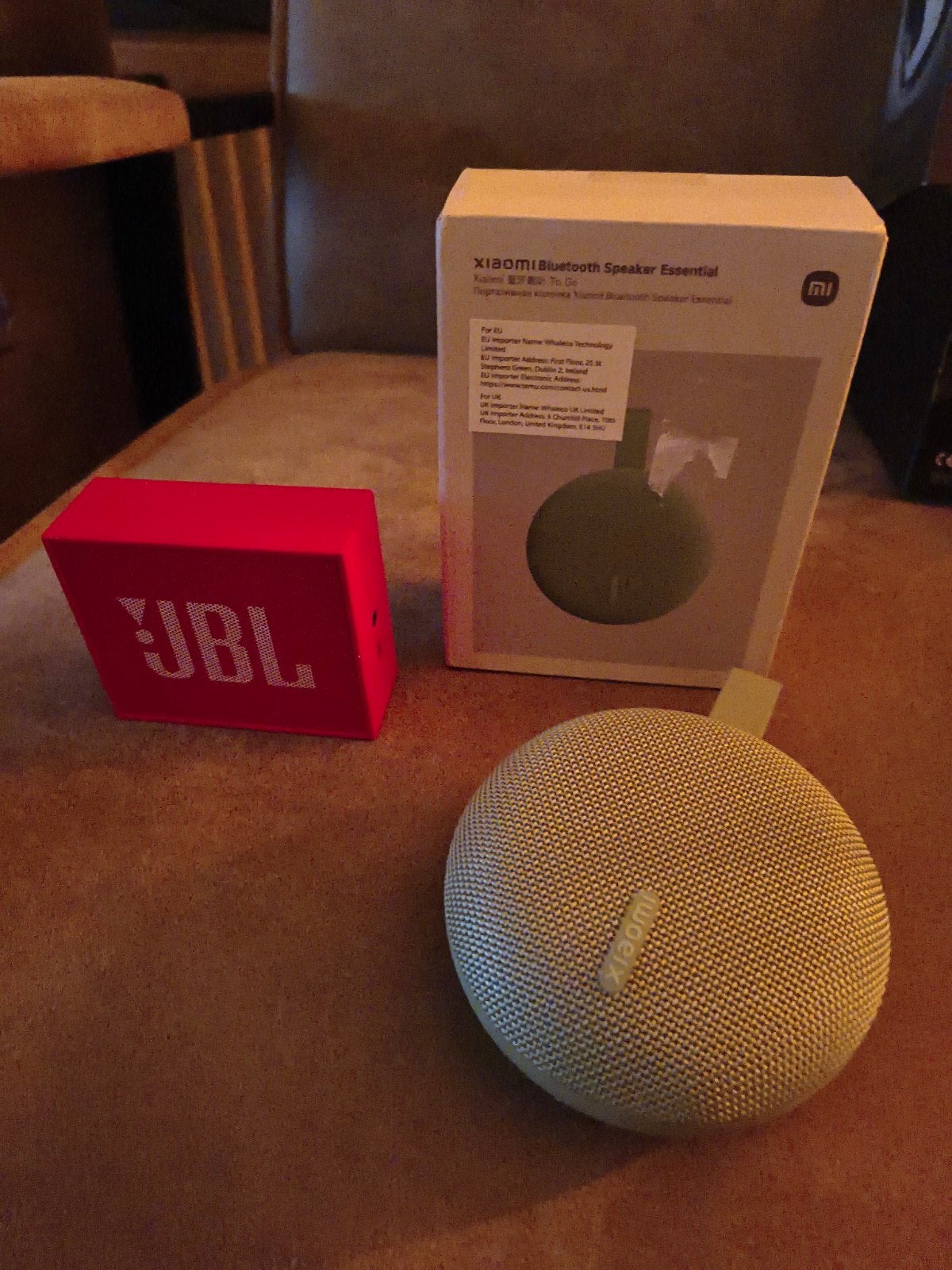 Xiaomi Bluetooth Speaker Essential & JBL Go -, JBL, Ophalen of Verzenden, Zo goed als nieuw, Draagbare speaker