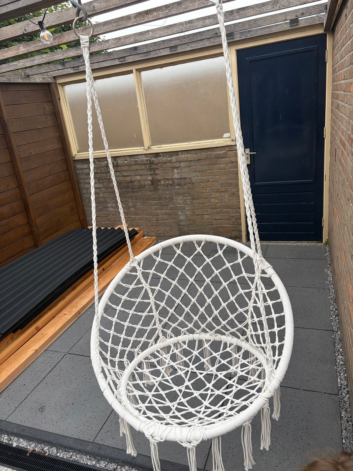 Witte Macramé Hangstoel - Comfortabel en Stijlvol, Ophalen, Zo goed als nieuw, Eenpersoons, Binnen