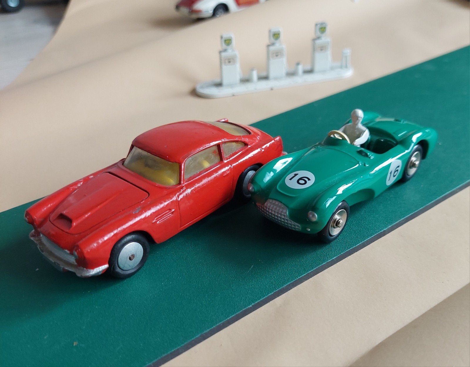 Corgi Dinky- Aston Martin, Verzamelen, Ophalen of Verzenden