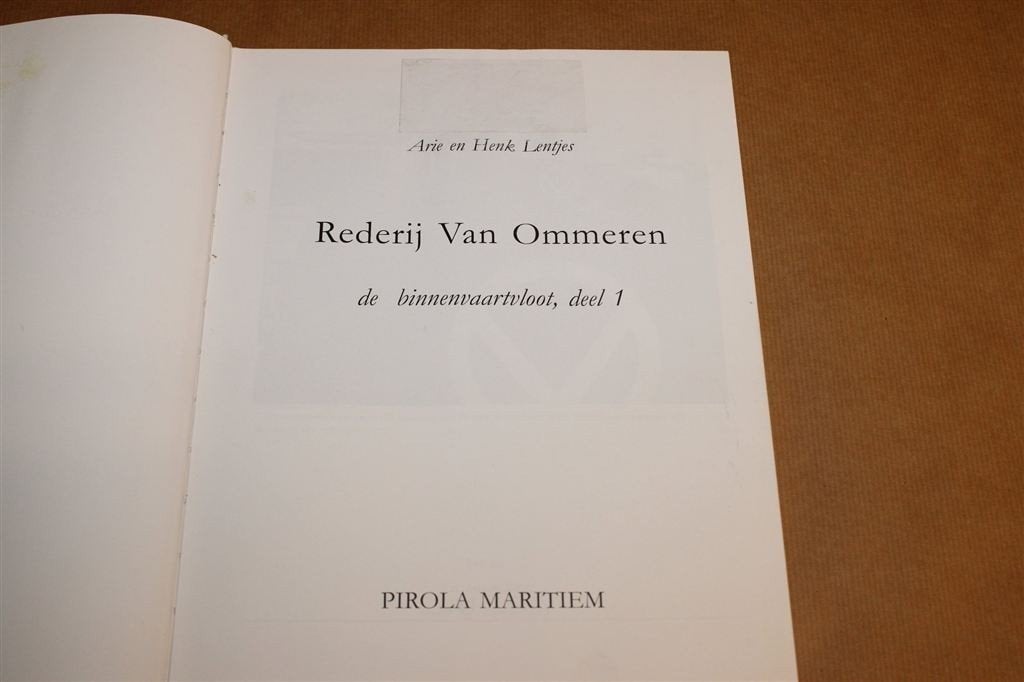 Rederij Van Ommeren — Binnenvaartvloot Deel 1, Gebruikt, -, -, Ophalen of Verzenden