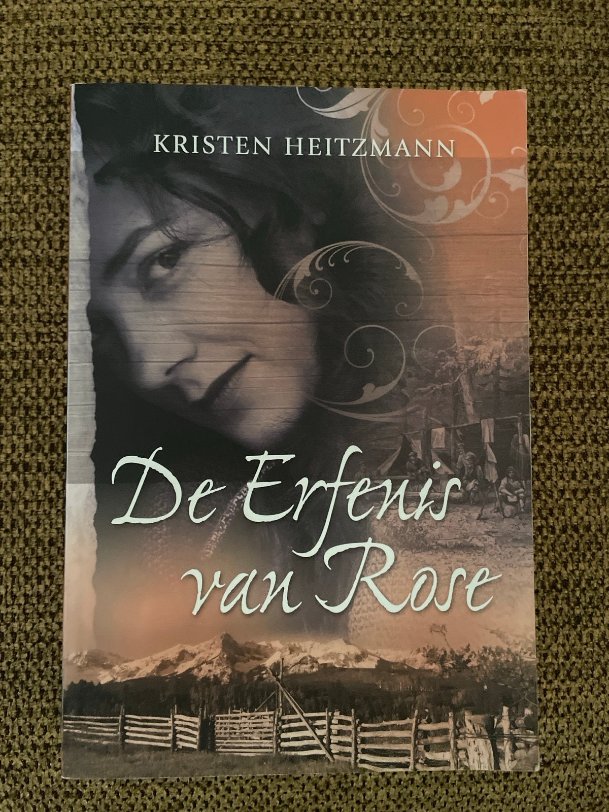 Kirsten Heitzmann - De erfenis van Rose, Ophalen of Verzenden, Zo goed als nieuw, Nederland, Kirsten Heitzmann